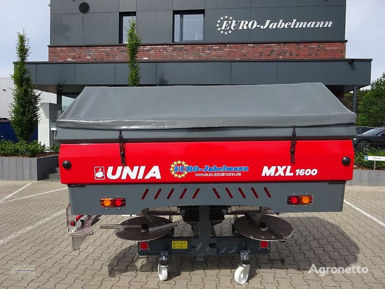 جديدة ماكينة توزيع السماد المركبة على الجرارات Unia 2-Scheiben Düngerstreuer MXL 1200, NEU, Streubreite bis 36 m, 12