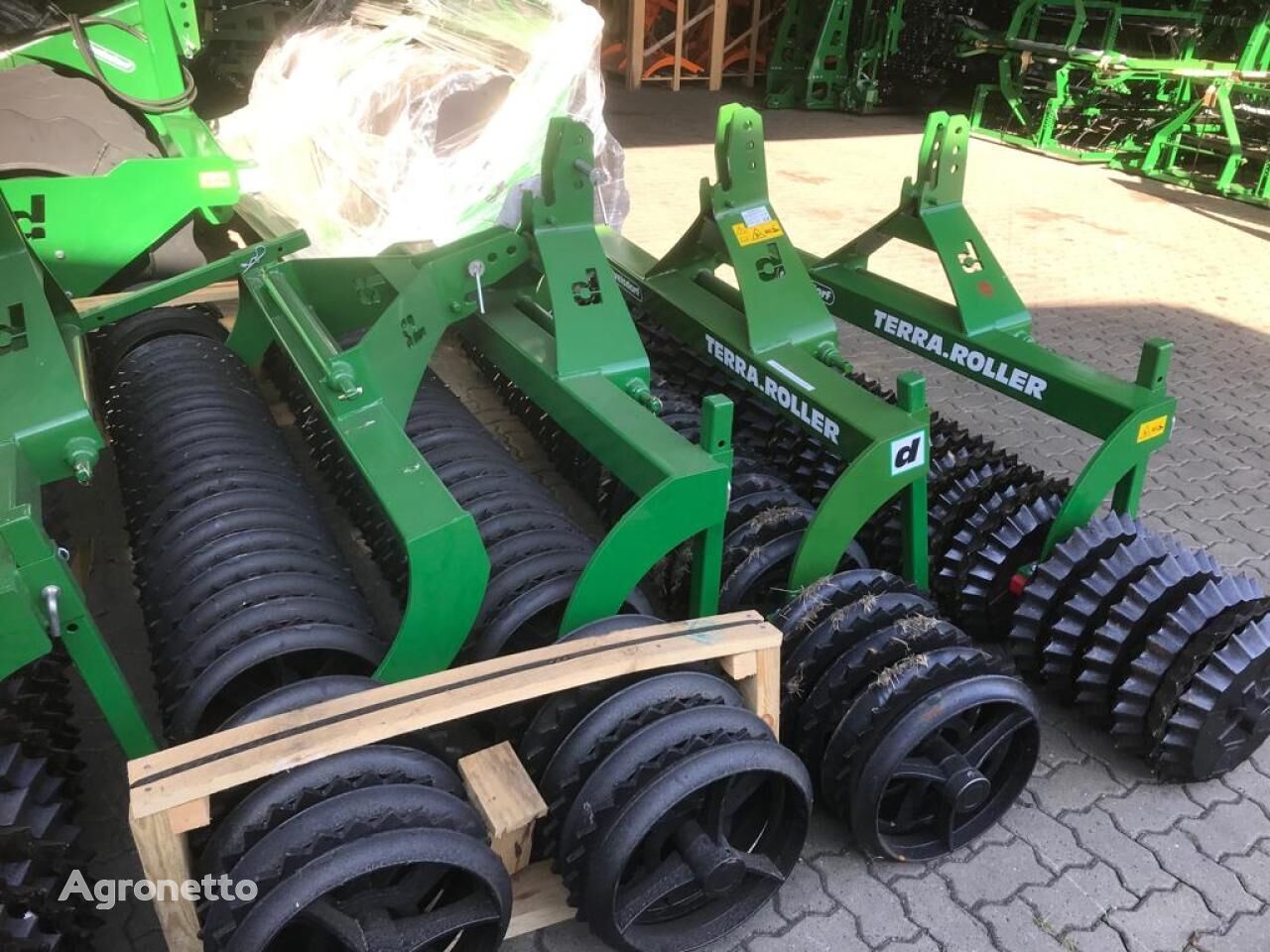 مدحلة الأسفلت Düvelsdorf Terra-Roller 300