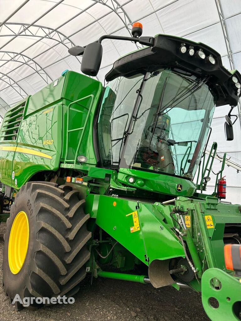 ماكينة حصادة دراسة John Deere NEW WT56/W540HM