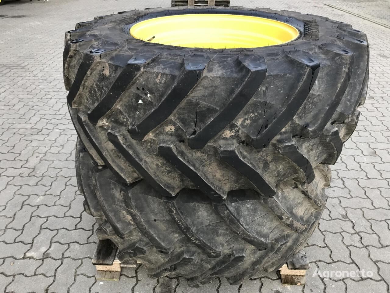 عجلة 540/65R30