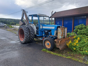 جرار بعجلات Ford 4000 Turbo