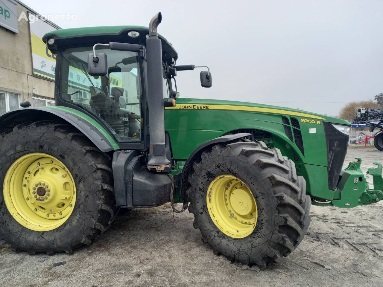 جرار بعجلات John Deere 8360R